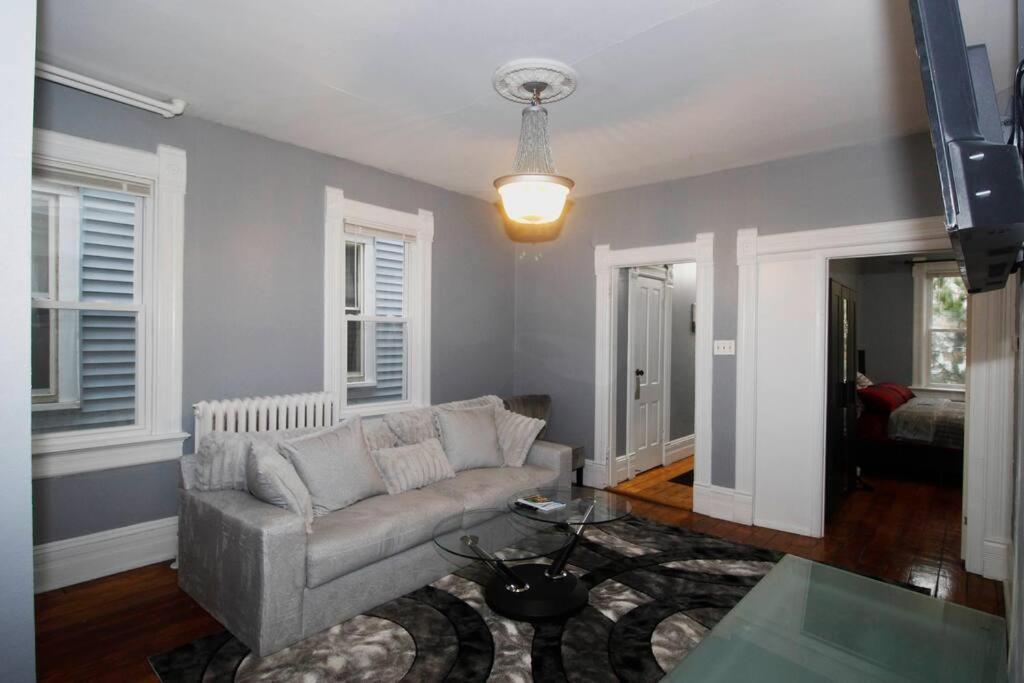 Renovated Brady St. Classic Милуоки Екстериор снимка