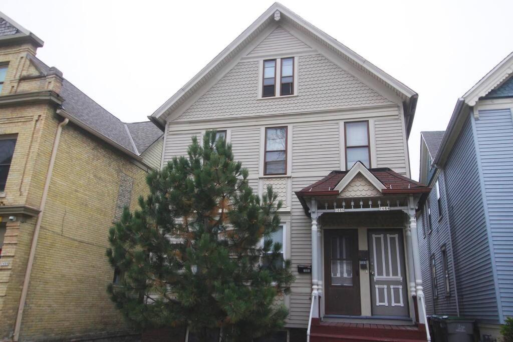 Renovated Brady St. Classic Милуоки Екстериор снимка
