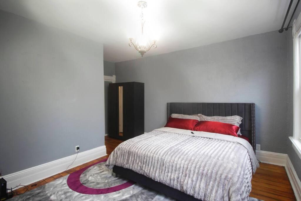 Renovated Brady St. Classic Милуоки Екстериор снимка