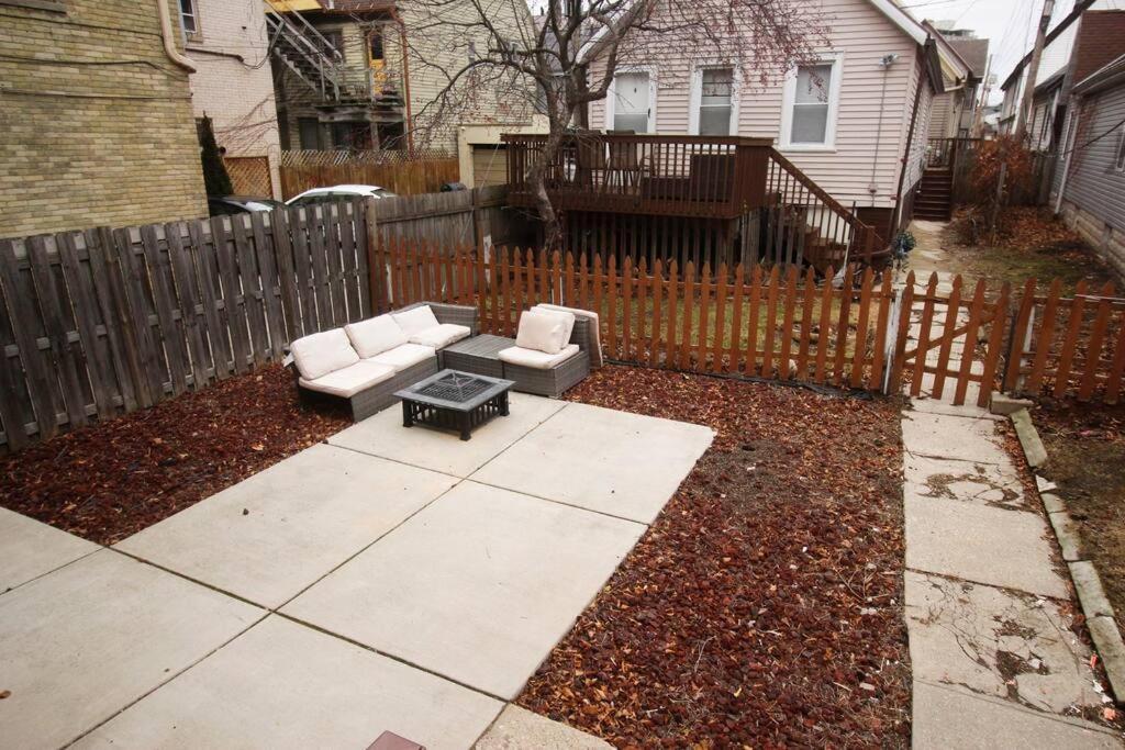 Renovated Brady St. Classic Милуоки Екстериор снимка